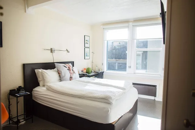 غرفة سوبيريور بسرير كينج، Silverbow Inn 1/10