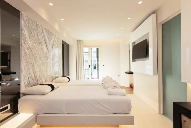 Junior Suite, Double Bed, Partial Sea View, Sofa, Kahlua Sea View Suites 1/10