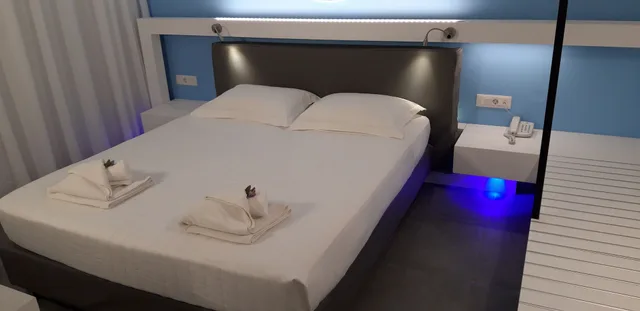 شقة بريميوم بسريرين منفصلين بإطلالة على المسبح مع أريكة، Niriides Hotel 5/10