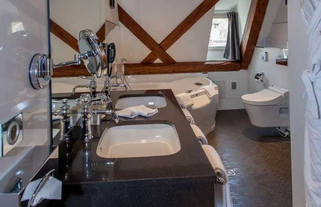 Suite, Hotel Le Bouclier D Or And Spa 8/10