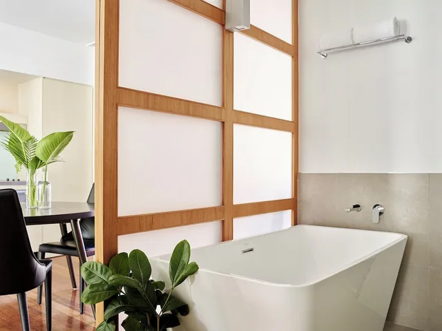 Tree Top, Family Suite, Resort, King Bed, Sofa، Crystalbrook Byron 2/2