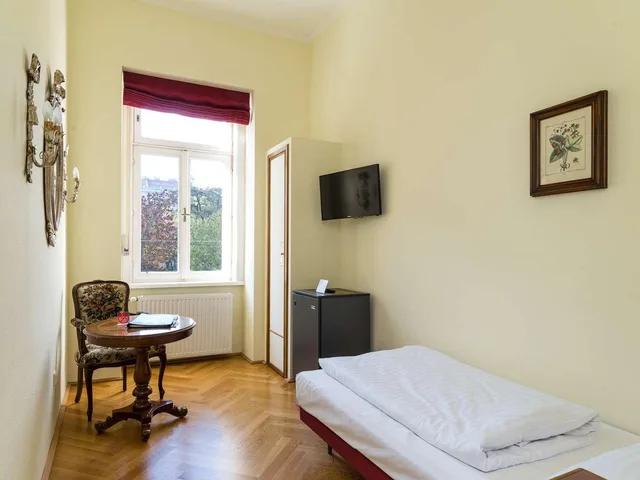 غرفة قياسية مفردة، Regina Hotel 1/6
