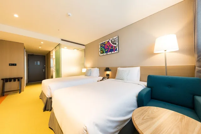 غرفة سوبيريور بسريرين منفصلين، Howard Johnson by Wyndham Incheon Airport 5/10
