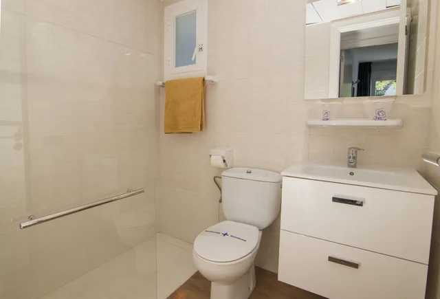 شقة عائلية بثلاثة أسرّة بغرفتي نوم مع أريكة، Duvabitat Apartments 9/10