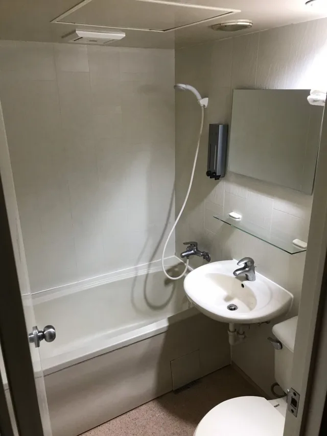 Basic, Double Bed, No Window, Long Siang Hotel 3/3