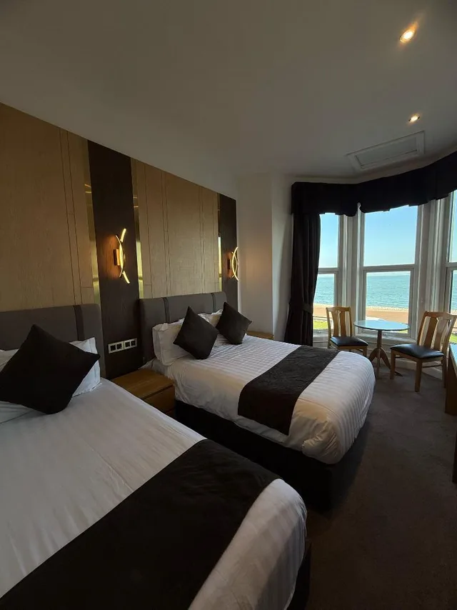 غرفة سوبيريور ثلاثية بسرير مزدوج، Four Saints Brig Y Don Hotel 1/1