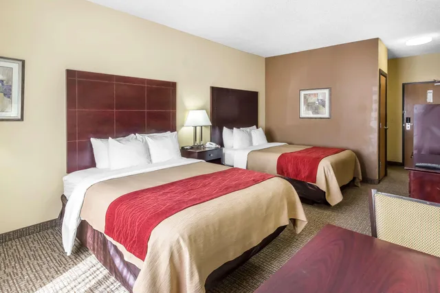 غرفة بسريرين كوين، Comfort Inn & Suites Austin North Loop 2/8