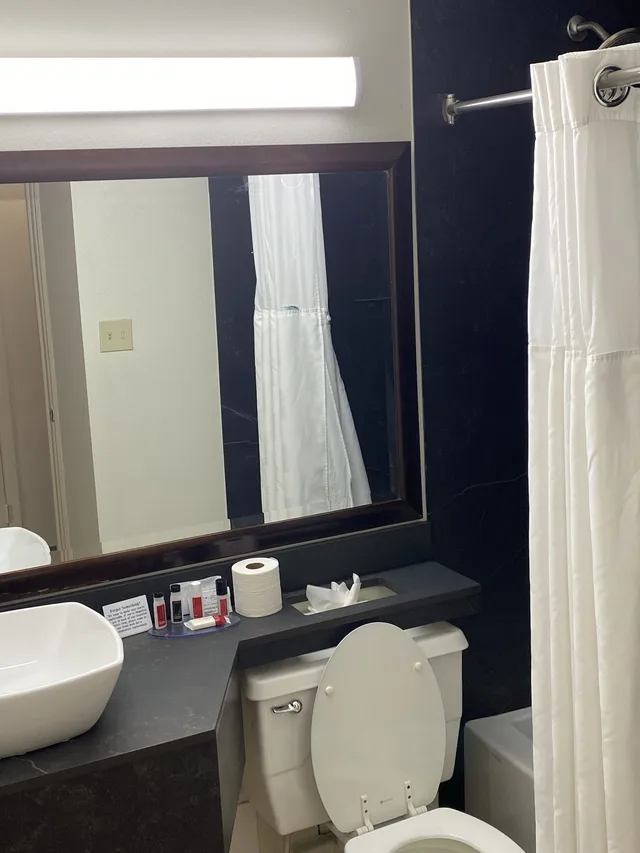 جناح سوبيريور بسرير كينج بغرفتي نوم، Hotel Mesa Albuquerque Midtown 10/10