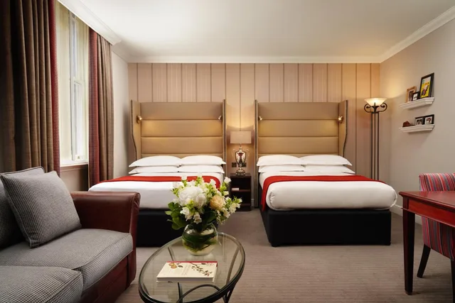 Luxury Family (2 DBL BEDS) - City Cruise Included، The Baileys Hotel London 7/10