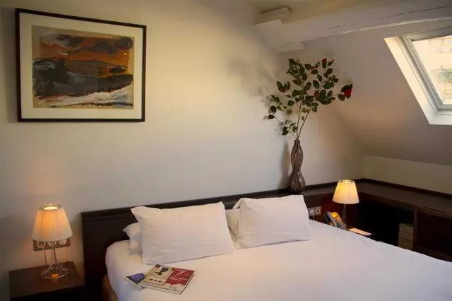 غرفة قياسية ثلاثية بسرير فردي، Hotel Le Colisee 3/3
