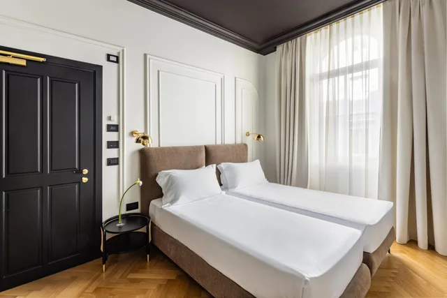 Room, Double or Twin Bed, Continentale Hotel 5/10