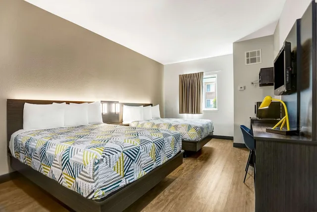 غرفة قياسية بسريرين كوين، Motel6 Weatherford, TX 1/6