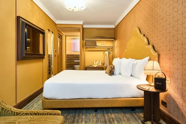 غرفة ديلوكس بشرفة، HOTEL ESPANA RAMBLAS 2/10