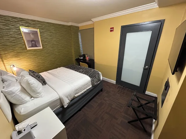 غرفة ديلوكس بسرير كوين لذوي الإعاقة، Hotel Richland LES 1/8