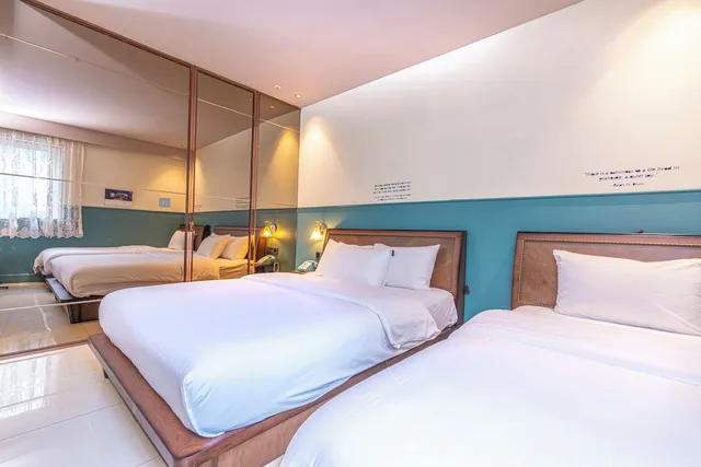 Superior, 1 Double and 1 Single Bed, Hotel Lemong 1/10