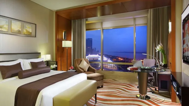 غرفة بريميوم بسرير كينج بإطلالة على النهر، InterContinental Hangzhou 2/6