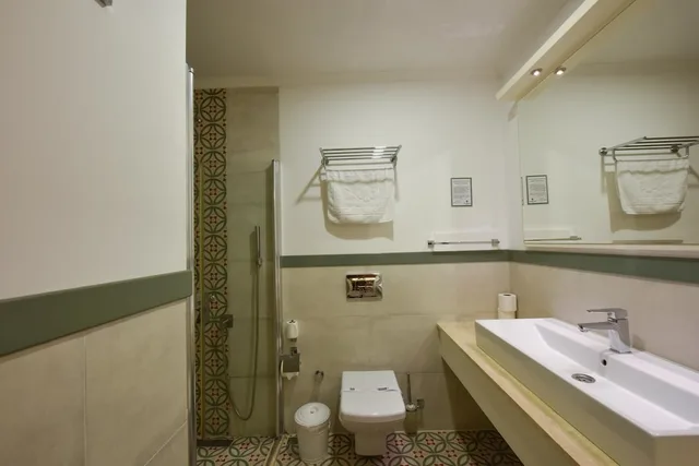 غرفة بسريرين منفصلين، Sea Breeze Hotel And Apartments 7/10