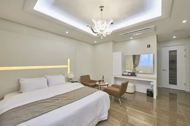 غرفة بزنس بسرير مزدوج، Madrid Hotel Gwangju 1/5
