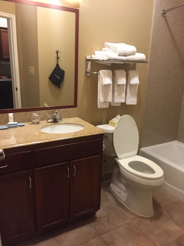 جناح استوديو بسرير مزدوج، Candlewood Suites Victoria 2/5