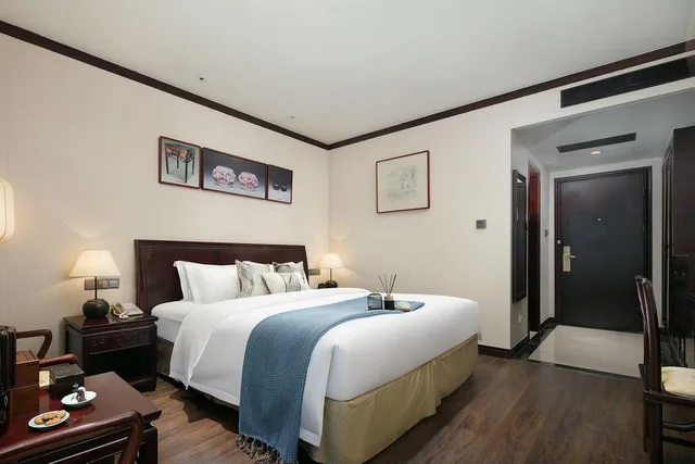 غرفة ديلوكس بسرير كينج وسرير كوين بإطلالة على المدينة، Hangzhou Tianyuan Tower Hotel 1/1