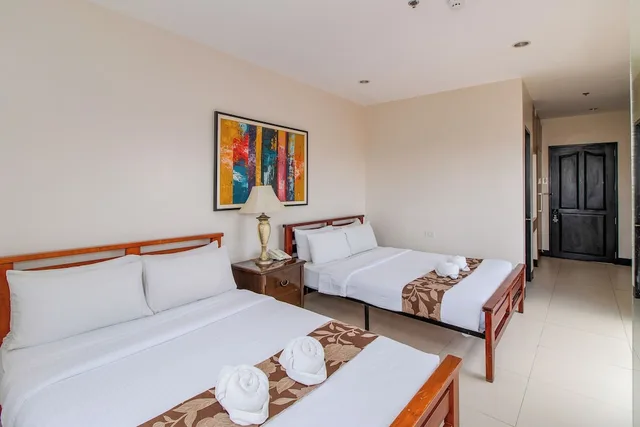غرفة عائلية بسريرين مزدوجين، Main Hotel And Suites 1/4