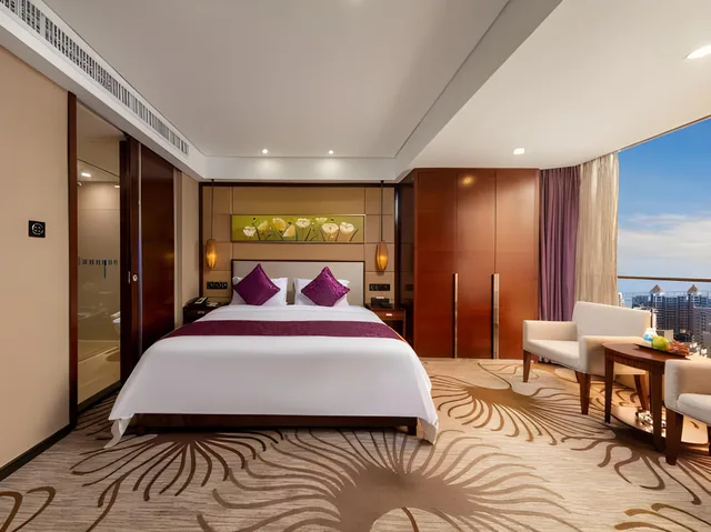 غرفة غراند تنفيذية بسرير كينج، Guangdong Hotel Zhuhai Ex Guangdong Regency 2/3