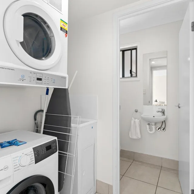 3 Bedrooms, Town House، Direct Hotels - Breeze on Brightwater 9/10