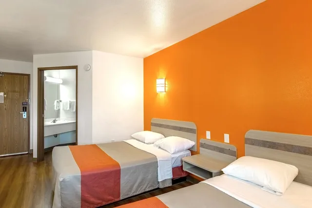 غرفة ديلوكس بسريرين مزدوجين، Motel6 Baraboo, WI - Lake Delton 3/7