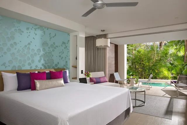 Xhale Club, Swim Out, Junior Suite, King Bed, Tropical View، Breathless Riviera Cancun Resort & Spa - Adults Only 2/3