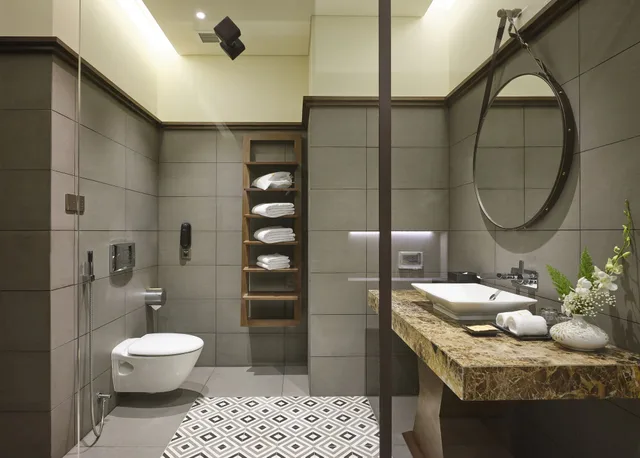 جناح بريميير بسرير كوين، Senna Hue Hotel 6/6