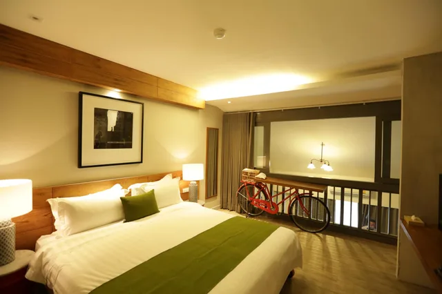 Vintage, Suite, Nandha Hotel 2/5