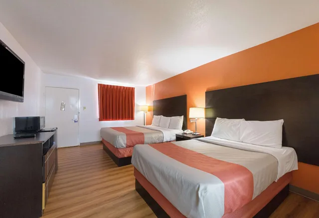 غرفة بسريرين كوين، Motel6 San Antonio, TX - I-10 West 3/10