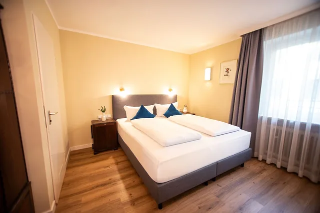 غرفة كومفورت بسرير كينج بإطلالة على الفناء، Acanthushotel Munich 5/10