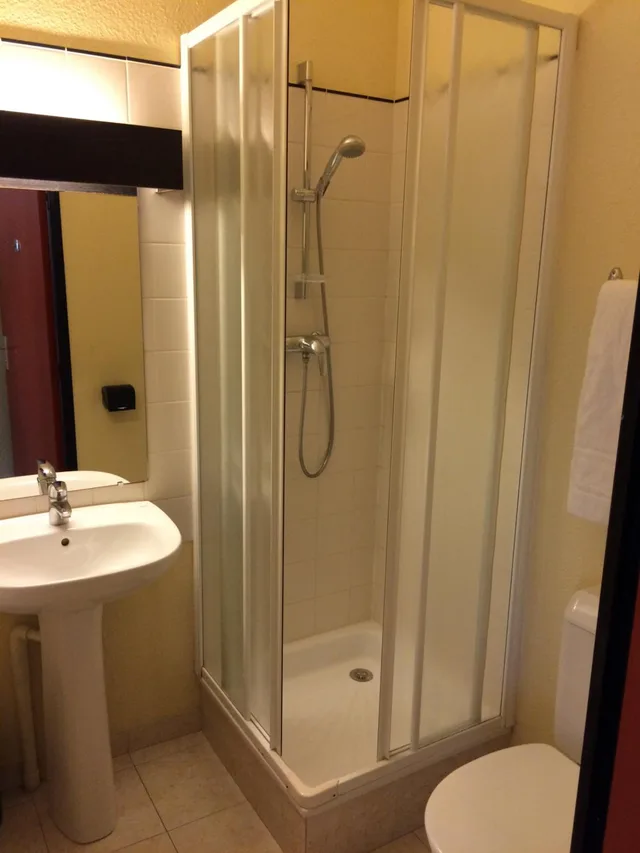 غرفة قياسية مفردة، Hotel Elysee 6/6