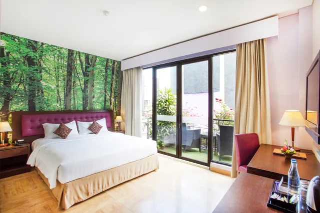 غرفة ديلوكس بسرير مزدوج أو سريرين منفصلين بشرفة، Kuta Central Park Hotel 3/4