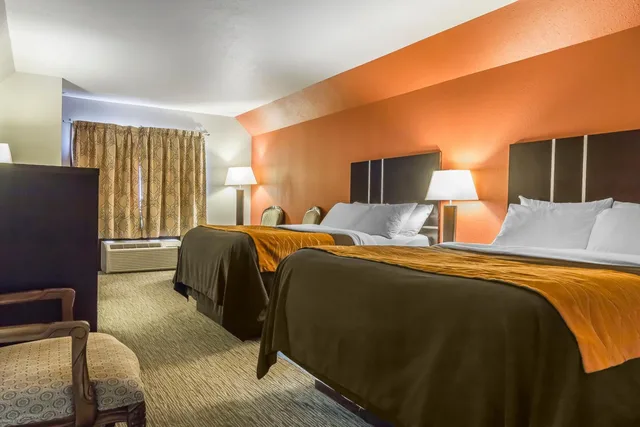 غرفة رباعية، Comfort Inn & Suites Yorkton, SK 1/4