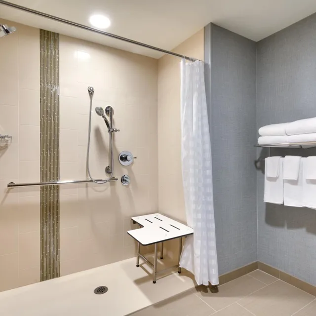 Room, 2 Queen Beds, Sofa, Bathtub, Accessible, Hyatt Place Anchorage-Midtown 4/4