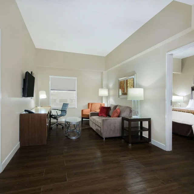 2 Bedrooms, Suite, King Bed, Hawthorn Suites By Wyndham Mcallen 5/7