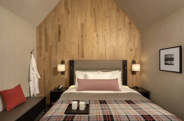 1 Bedroom, Summit, Suite, King Bed, Sofa، Peaks Hotel & Suites 3/10
