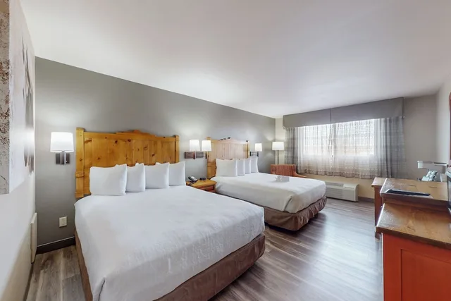 Standard, 2 Queen Beds, Pet Friendly, Best Western Plus Rio Grande Inn 6/10