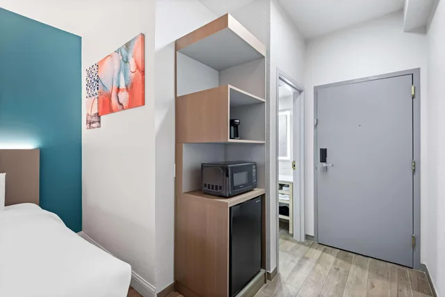 غرفة رباعية بسرير كوين، Comfort Inn & Suites Mason City - Clear Lake 5/6