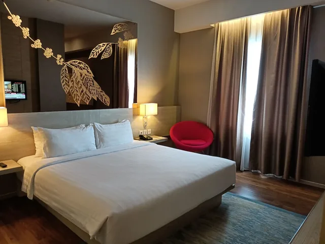 Deluxe, Queen Bed, The Melio Enim Hotel 2/2