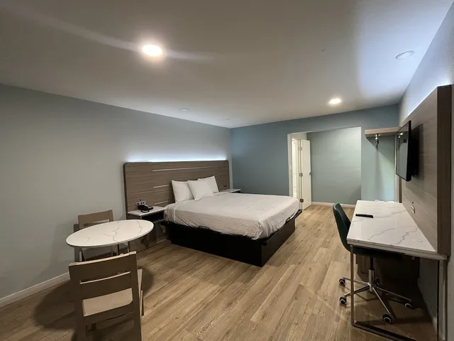 غرفة بسرير كينج لذوي الإعاقة، Travelodge by Wyndham Fairplex Pomona 7/10