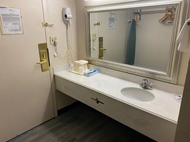غرفة ديلوكس رباعية، Motel6 Rochester, NY - Airport 6/6