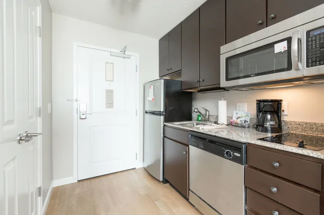 جناح بسرير كوين بغرفة نوم واحدة مع أريكة، Towneplace Suites Winchester 5/5