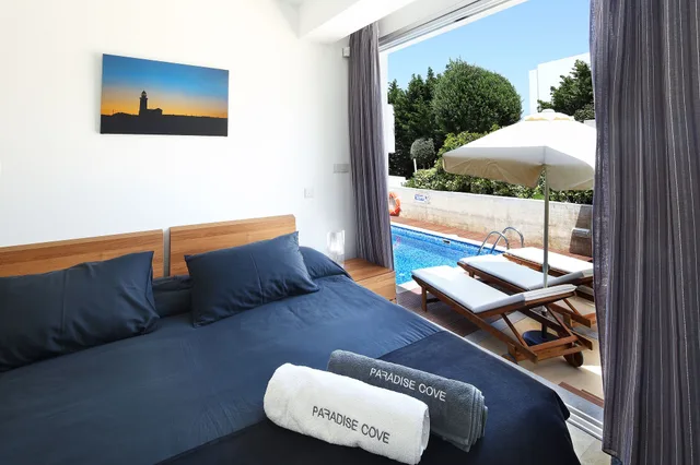 Marina, 1 Bedroom, Villa, Twin Beds, Paradise Cove Luxurious Beach Villas 1/2