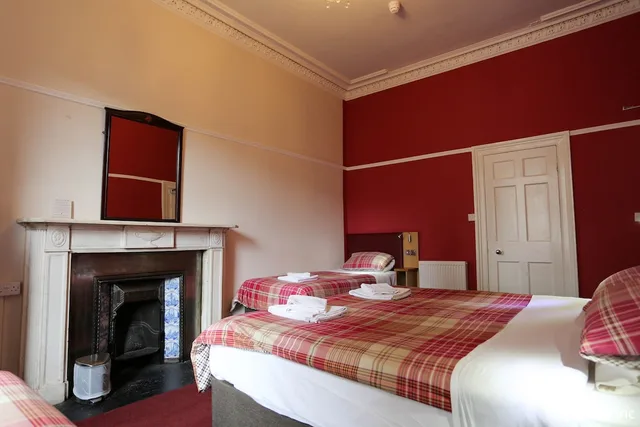 Comfort, Quadruple, Queen and Twin Beds, Regent House Hotel 4/6