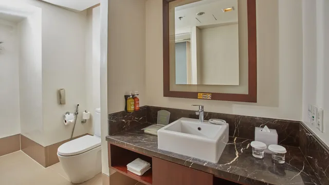 غرفة قياسية، Holiday Inn & Suites Makati 3/5