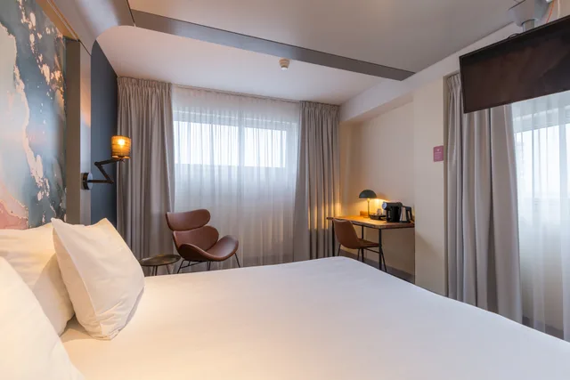 غرفة ديلوكس بسرير كينج، Leonardo Hotel Almere City Center 2/9