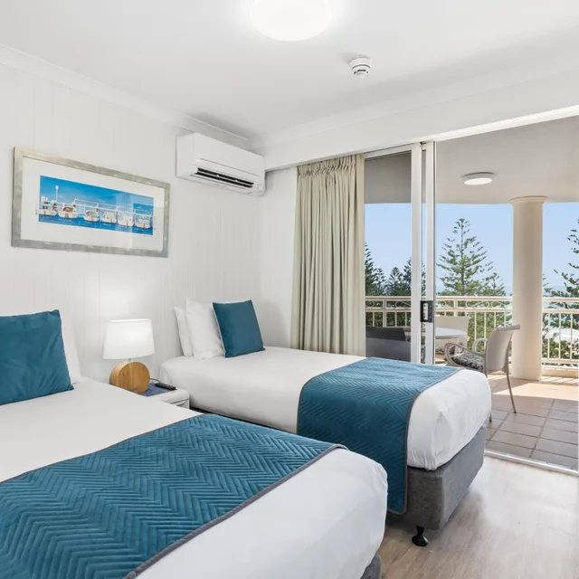 شقة سوبيريور بإطلالة على البحر بغرفتي نوم، ULTIQA Burleigh Mediterranean Resort 1/5